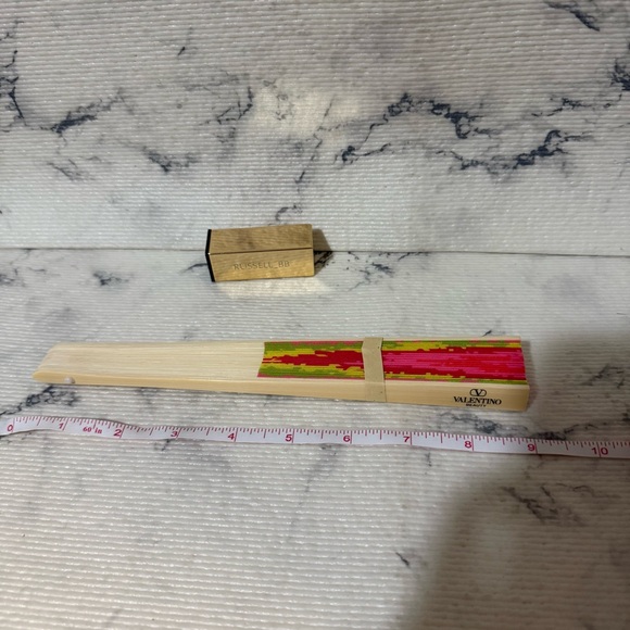 Valentino Beauty Fan (Summer Escape Colorful Wave Design) - Picture 9 of 10